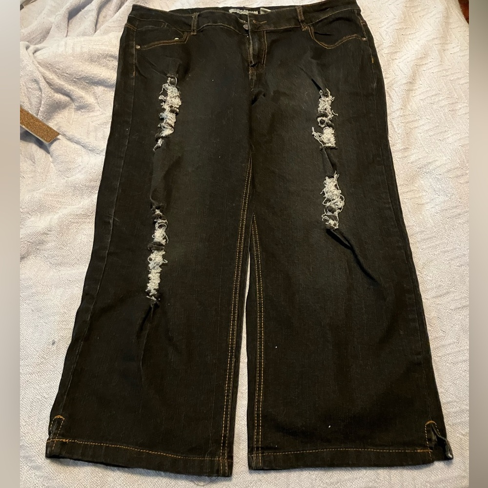 Emperial Distressed Dark Wash Cropped Jeans size 20
